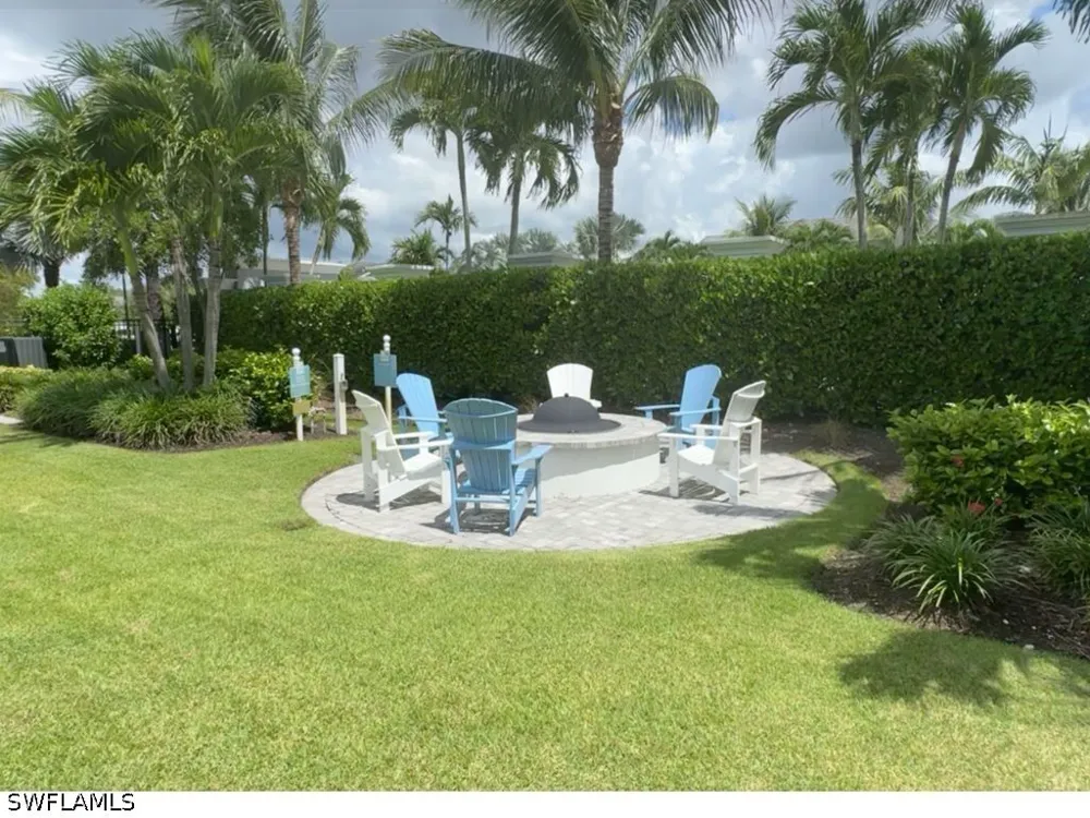 Seychelles Circle #1405 Naples, FL 34112