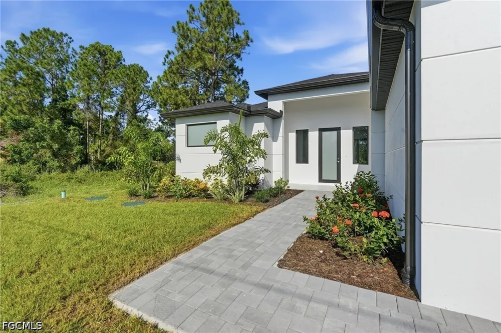 Holmes Avenue S Lehigh Acres, FL 33974