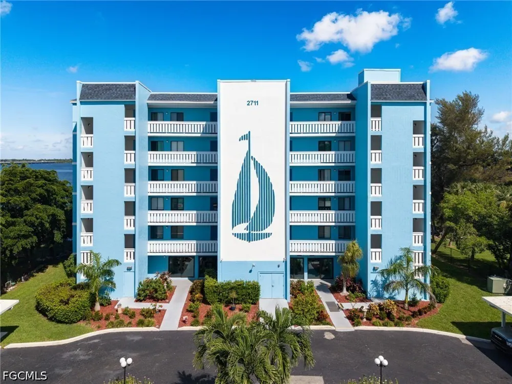First Street #304 Fort Myers, FL 33916