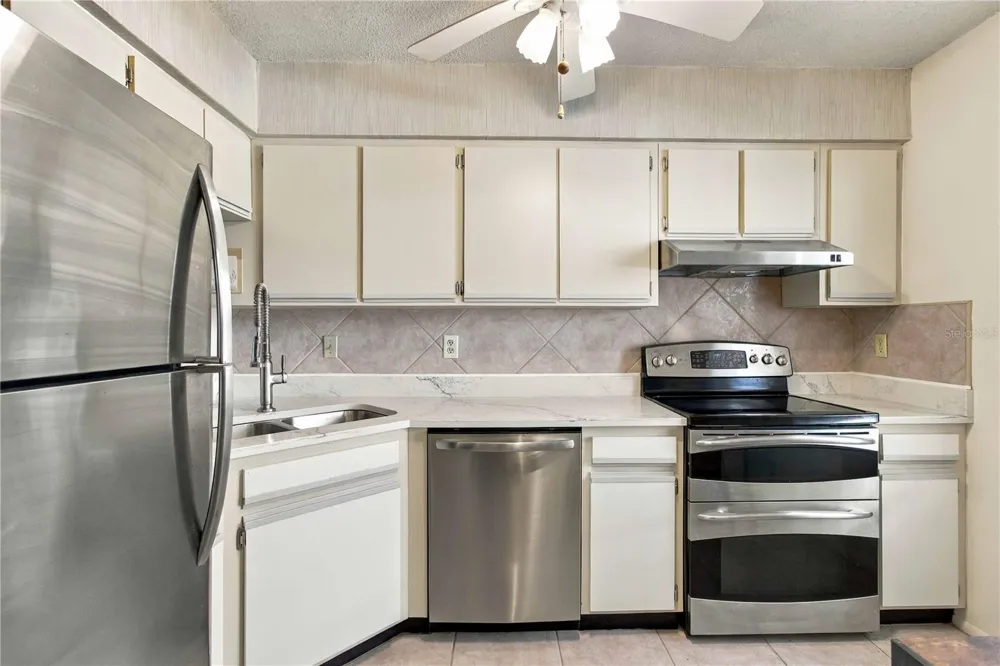7294 CLOISTER DRIVE #23 Sarasota, FL 34231