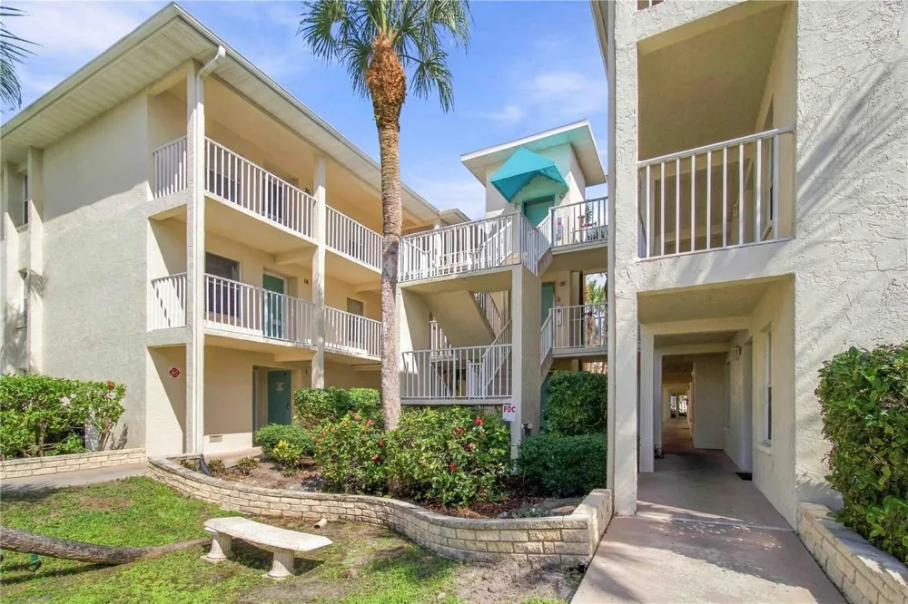 7294 CLOISTER DRIVE #23 Sarasota, FL 34231