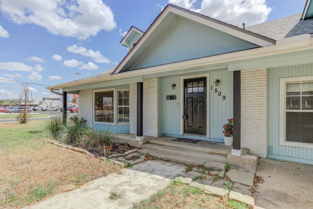 1509 SW Hill Street Bastrop, TX 78602