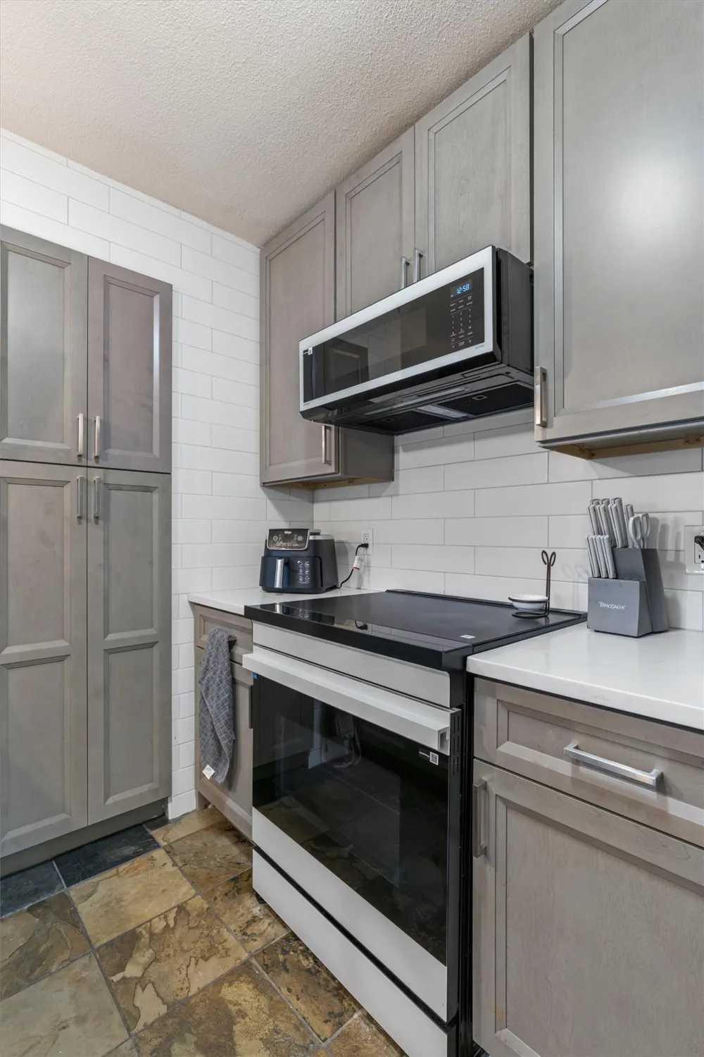 8888 Tallwood Drive #1106 Austin, TX 78759