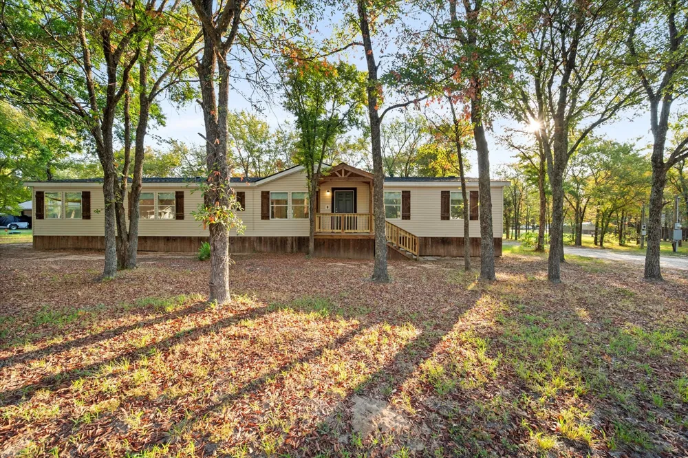 114 Kingswood Drive Streetman, TX 75859