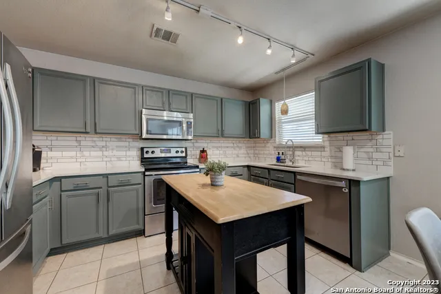 2377 CARSON LOOP New Braunfels, TX 78130