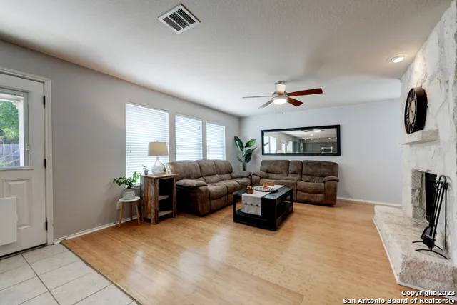 2377 CARSON LOOP New Braunfels, TX 78130