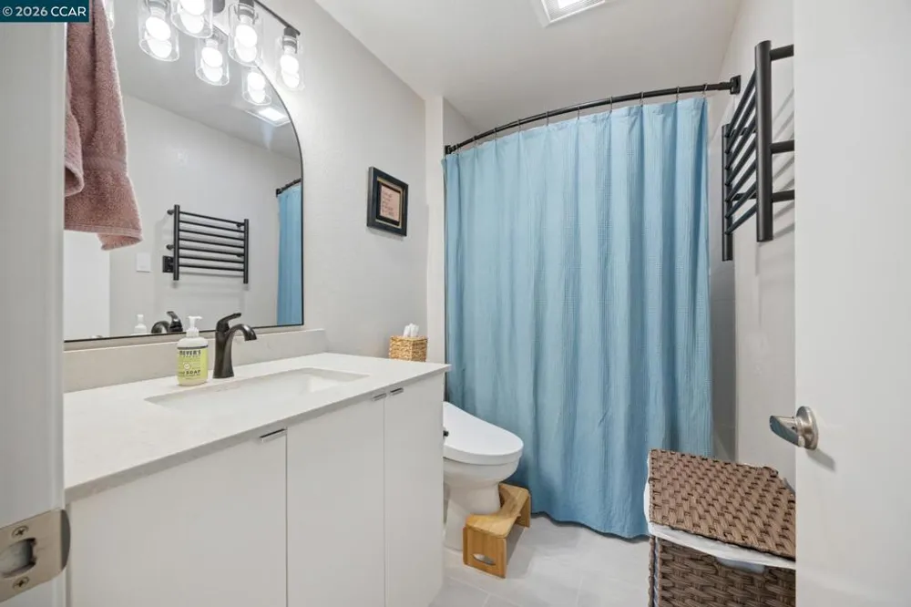 158 Bayside Court Richmond, CA 94804