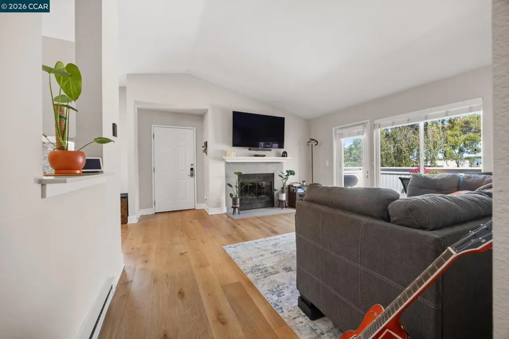 158 Bayside Court Richmond, CA 94804