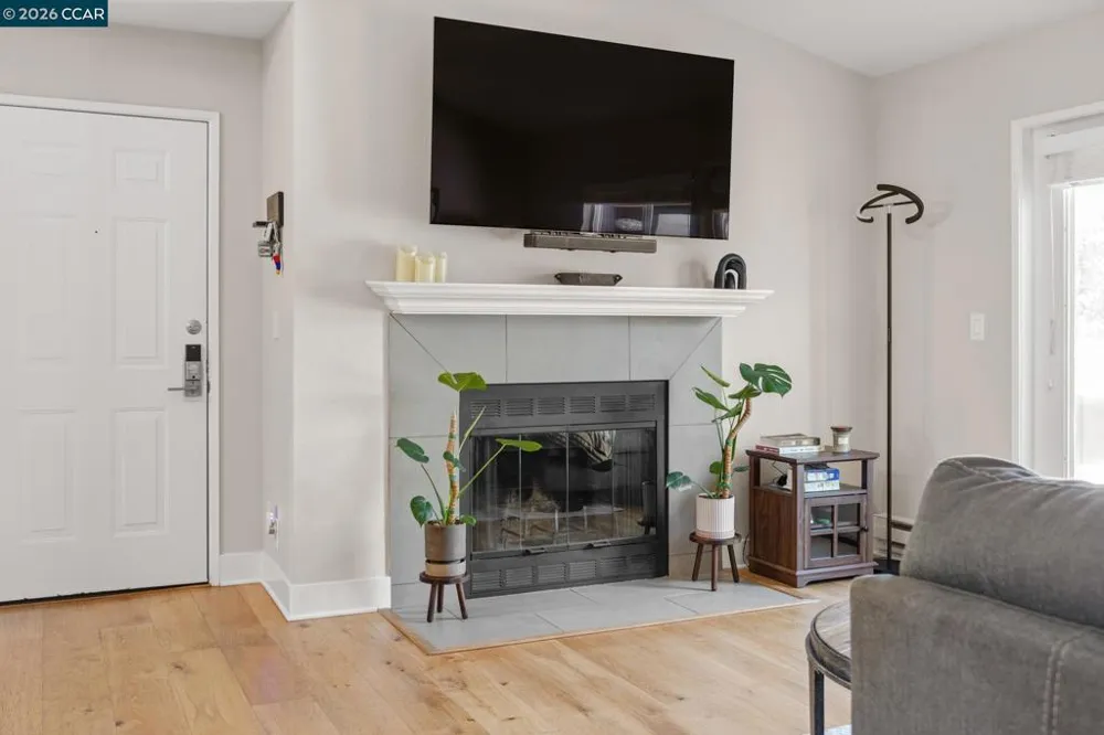 158 Bayside Court Richmond, CA 94804