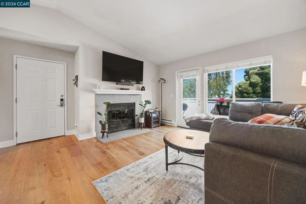 158 Bayside Court Richmond, CA 94804