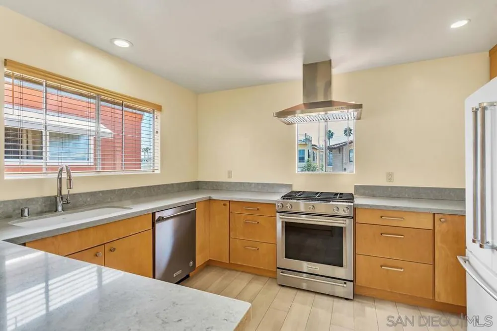 190 Evergreen Ave Imperial Beach, CA 91932