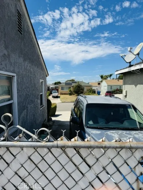 13708 S Menlo Gardena, CA 90247