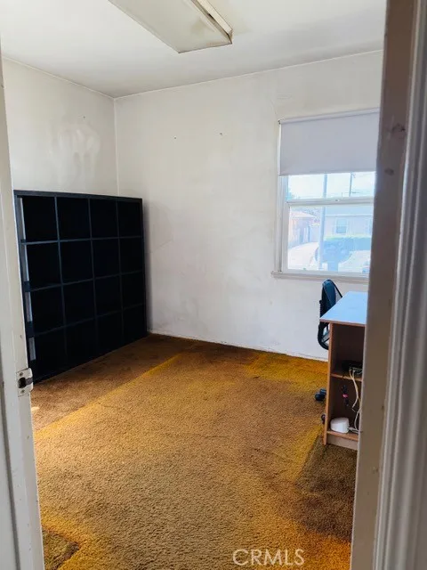13708 S Menlo Gardena, CA 90247