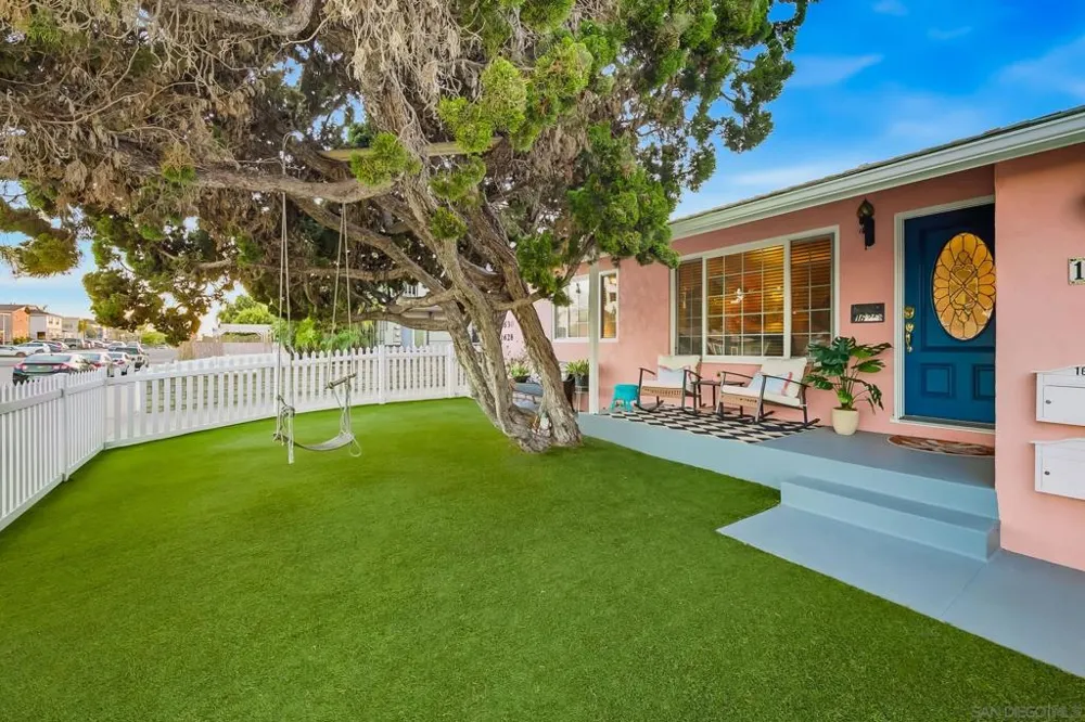 1626 Oliver San Diego, CA 92109
