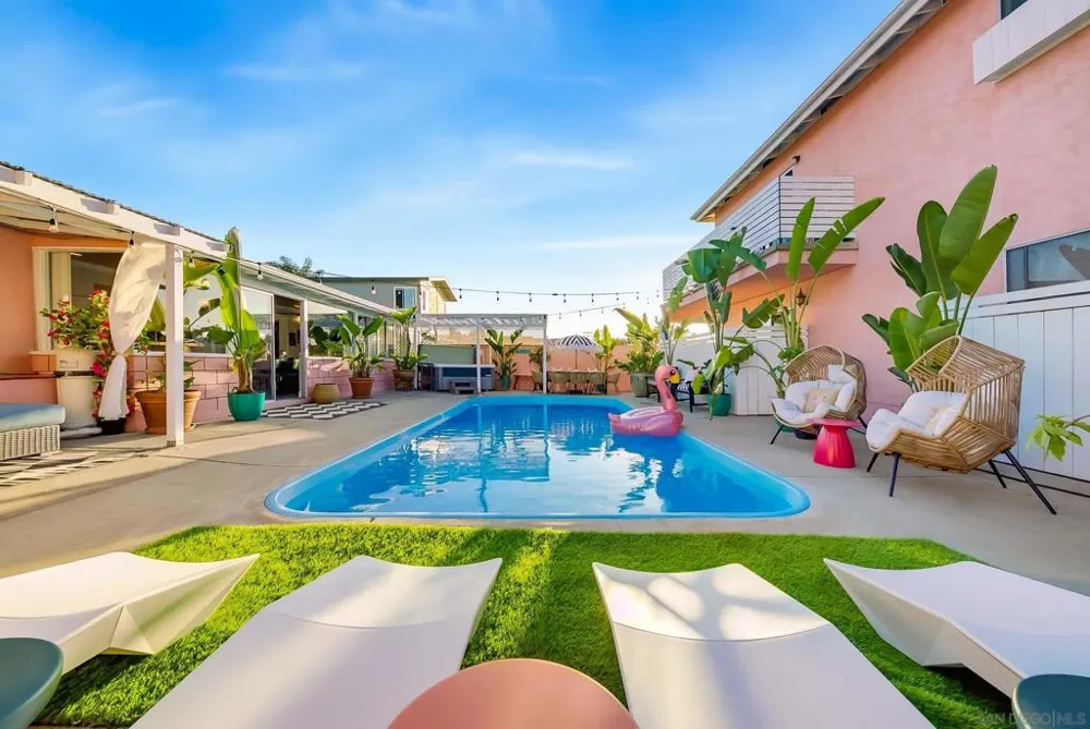 1626 Oliver San Diego, CA 92109