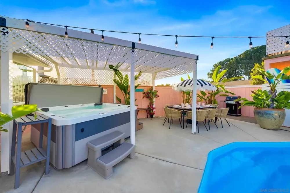 1626 Oliver San Diego, CA 92109