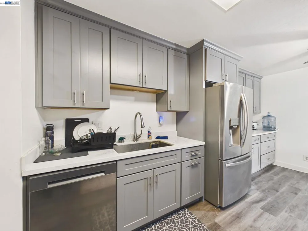 1750 Halford Ave #211 Santa Clara, CA 95051