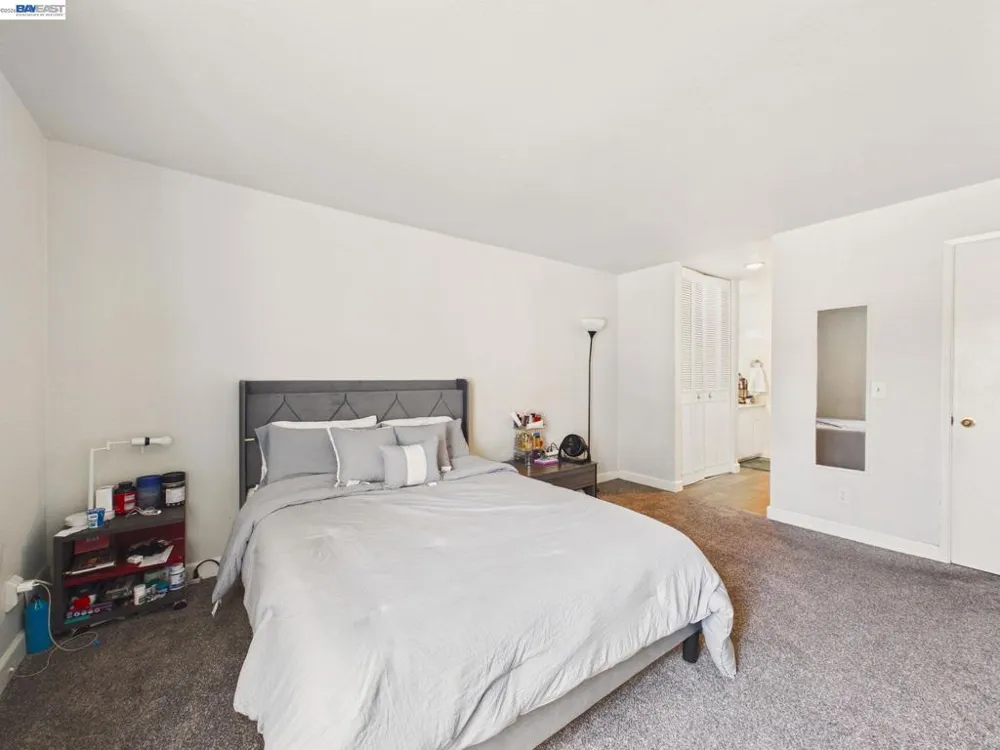 1750 Halford Ave #211 Santa Clara, CA 95051