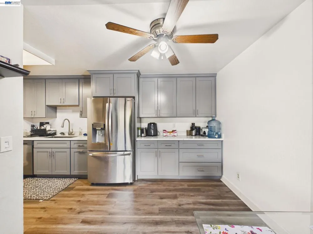 1750 Halford Ave #211 Santa Clara, CA 95051