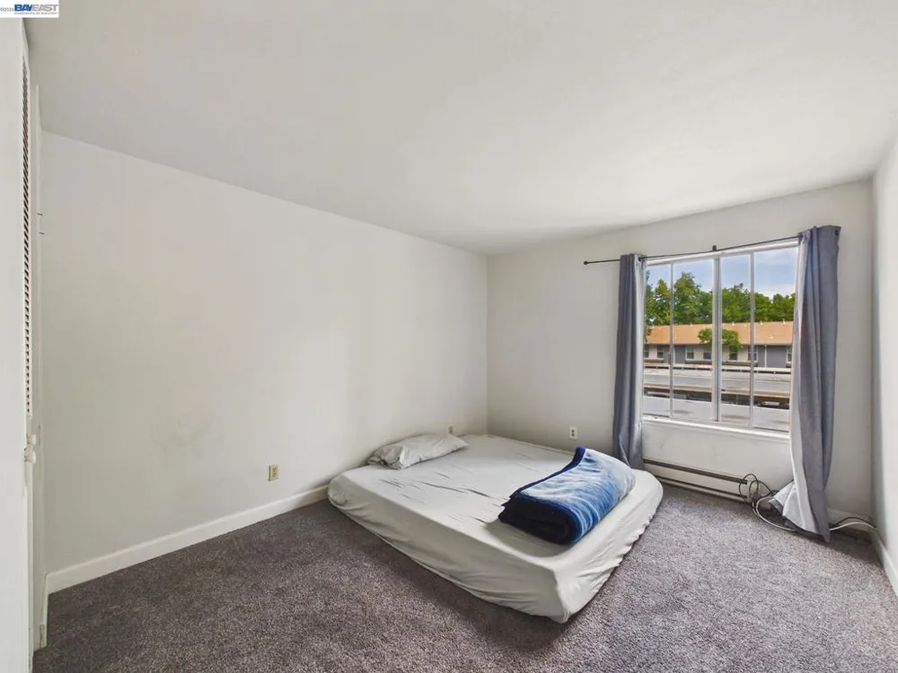 1750 Halford Ave #211 Santa Clara, CA 95051