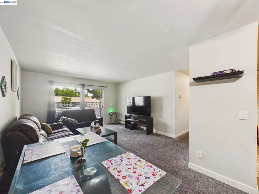 1750 Halford Ave #211 Santa Clara, CA 95051