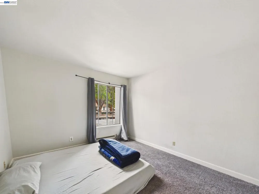 1750 Halford Ave #211 Santa Clara, CA 95051