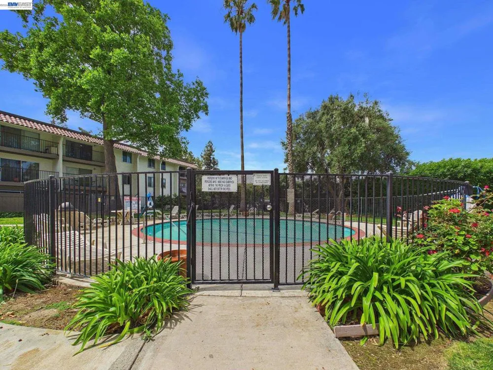 1750 Halford Ave #211 Santa Clara, CA 95051