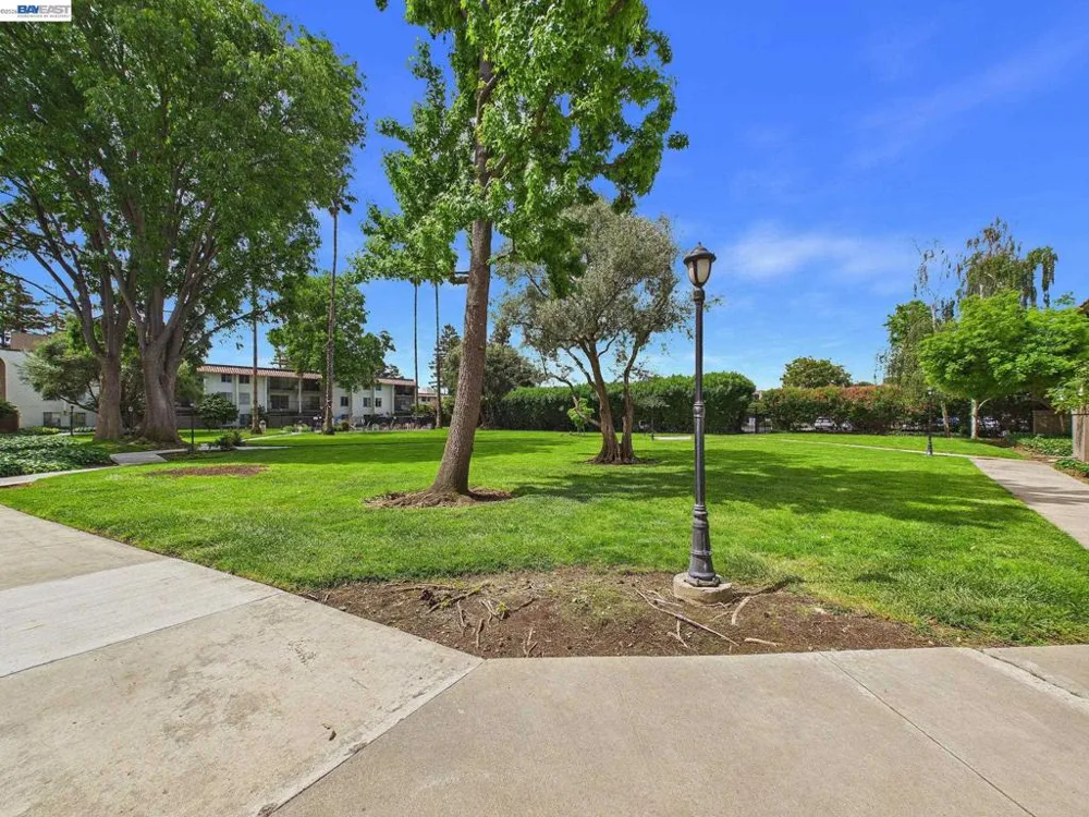 1750 Halford Ave #211 Santa Clara, CA 95051