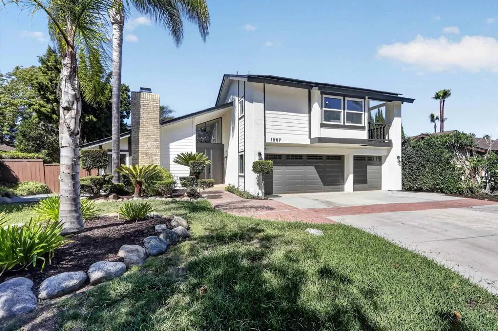 1207 Branding Iron Circle Vista, CA 92081