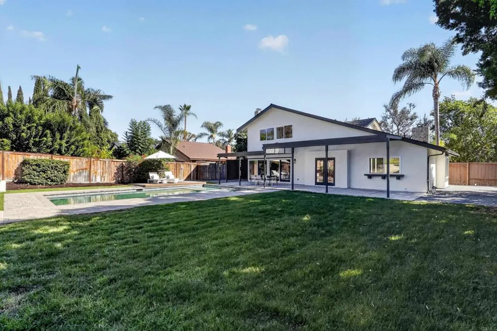 1207 Branding Iron Circle Vista, CA 92081