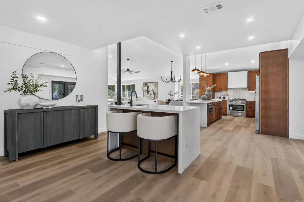 1207 Branding Iron Circle Vista, CA 92081