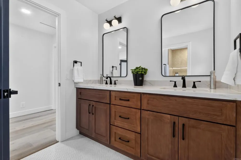 1207 Branding Iron Circle Vista, CA 92081