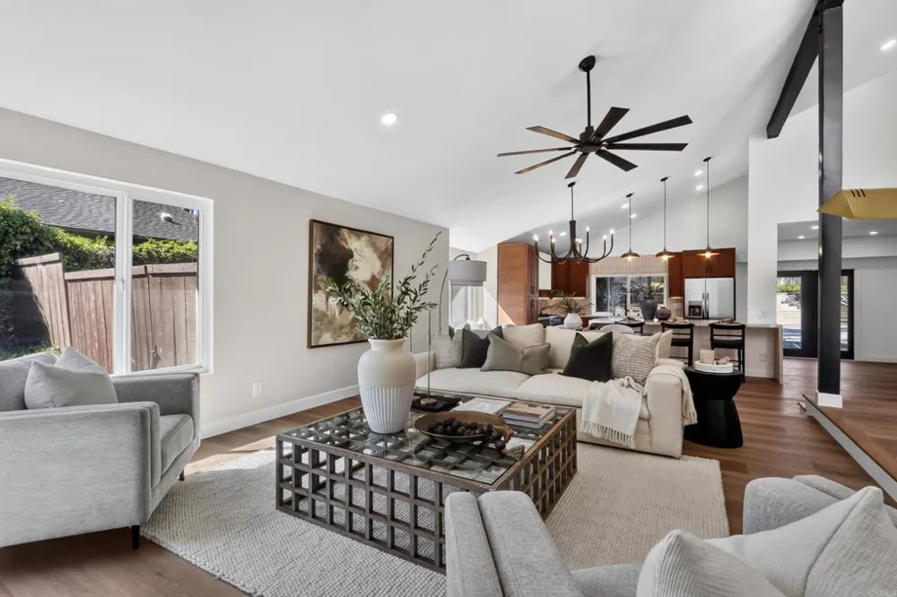 1207 Branding Iron Circle Vista, CA 92081