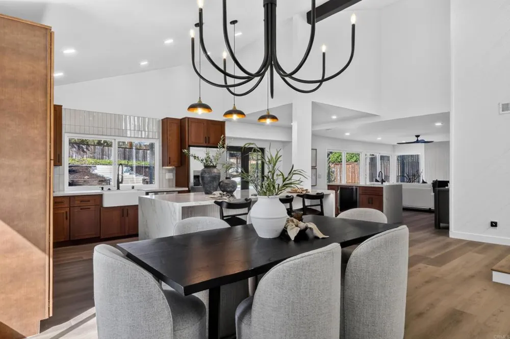 1207 Branding Iron Circle Vista, CA 92081
