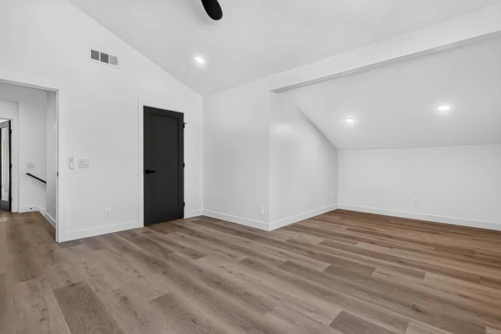 1207 Branding Iron Circle Vista, CA 92081