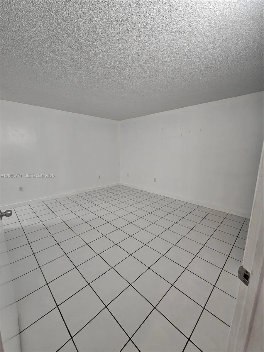 15385 SW 76th Ter #107 Miami, FL 33193