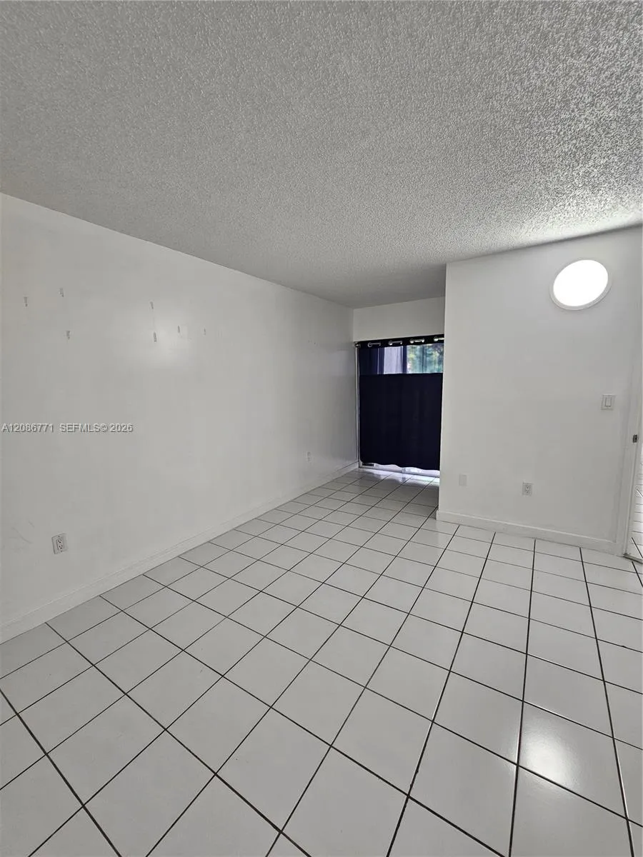 15385 SW 76th Ter #107 Miami, FL 33193