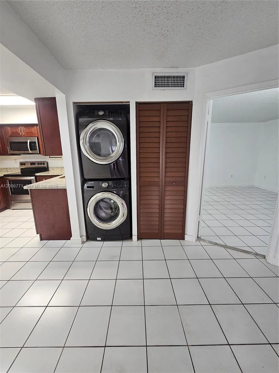 15385 SW 76th Ter #107 Miami, FL 33193