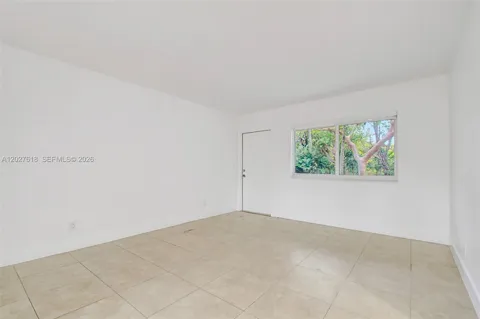 407 SE 9th Court #1