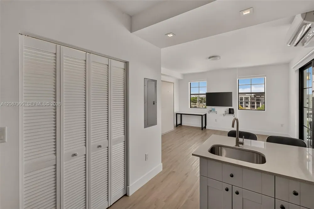 4100 SW 64th Ave #408 Davie, FL 33314