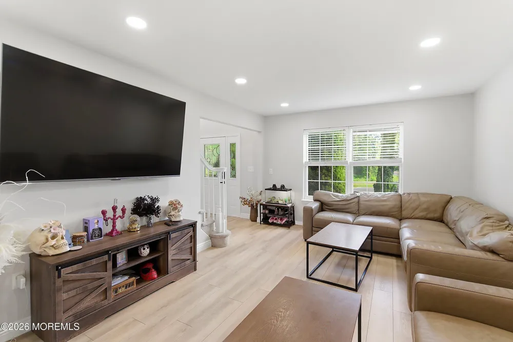 374 Mounts Mills Road E Monroe, NJ 08831