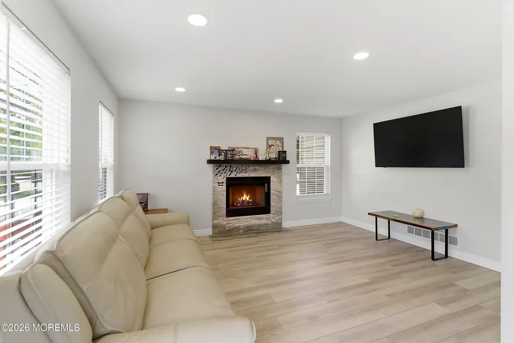 374 Mounts Mills Road E Monroe, NJ 08831