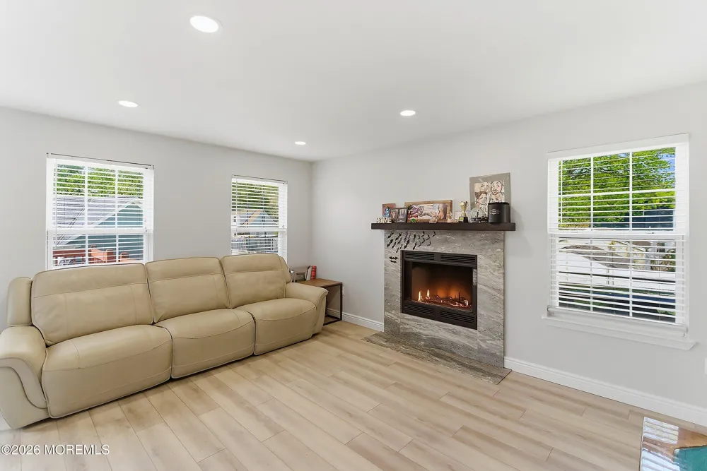 374 Mounts Mills Road E Monroe, NJ 08831