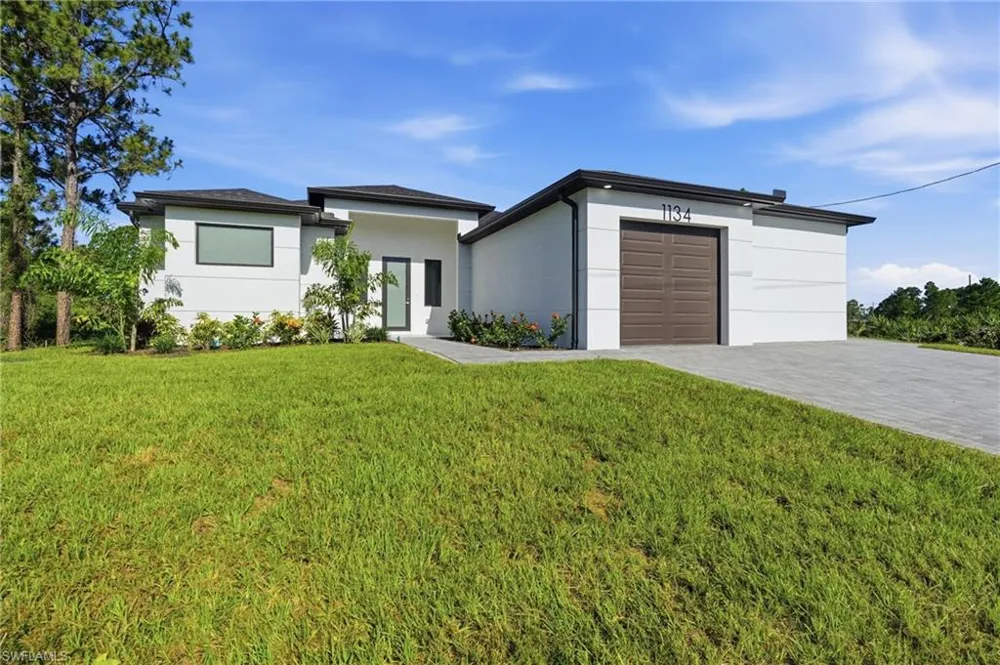 1134 Holmes Avenue S Lehigh Acres, FL 33974