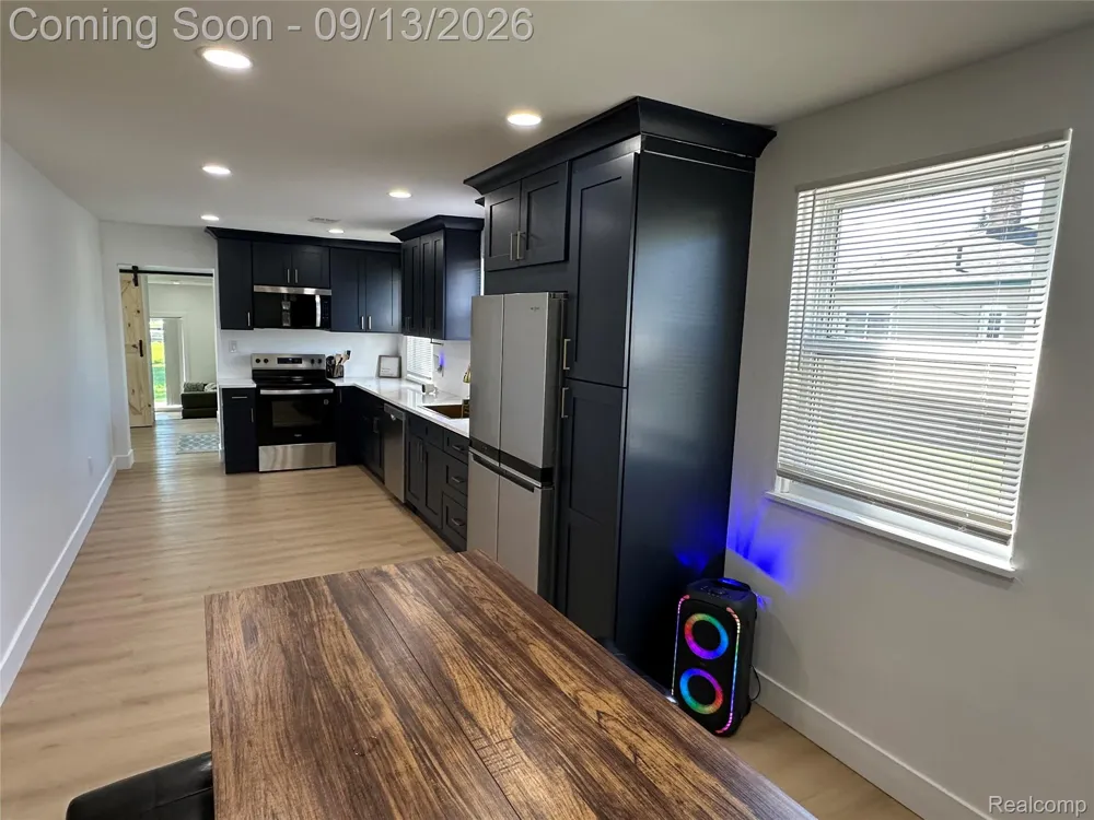 47978 Jefferson Avenue Chesterfield Township, MI 48047
