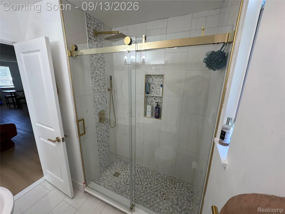 47978 Jefferson Avenue Chesterfield Township, MI 48047