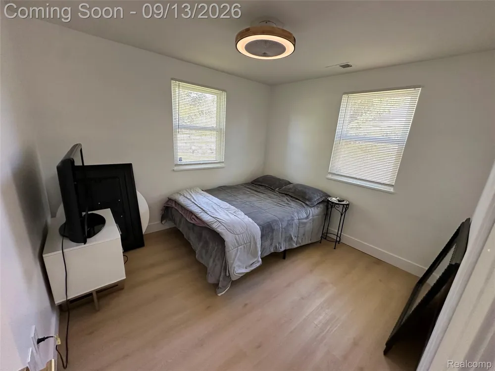 47978 Jefferson Avenue Chesterfield Township, MI 48047