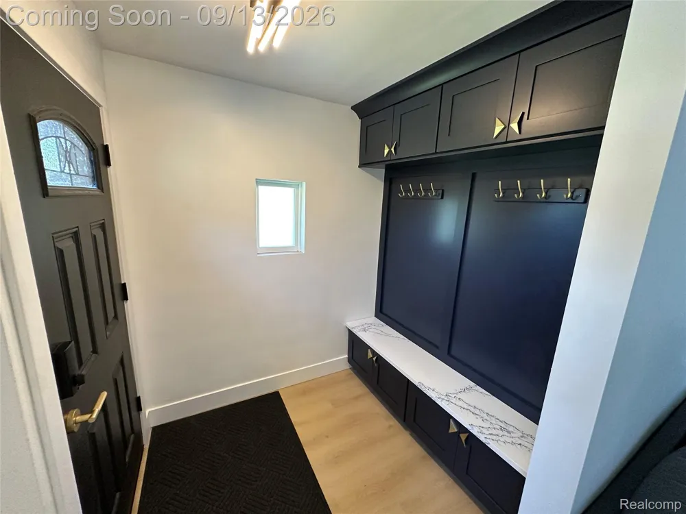 47978 Jefferson Avenue Chesterfield Township, MI 48047