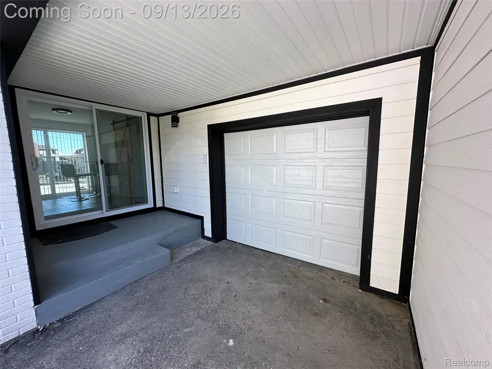 47978 Jefferson Avenue Chesterfield Township, MI 48047