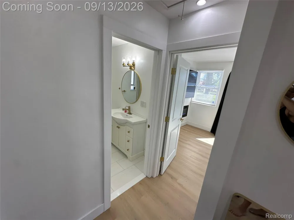 47978 Jefferson Avenue Chesterfield Township, MI 48047